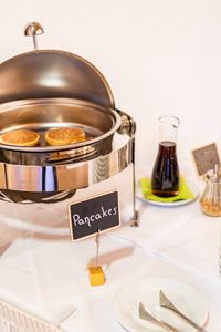 Fr&uuml;hst&uuml;cksbuffet- Pancakes, Ahorn Sirup